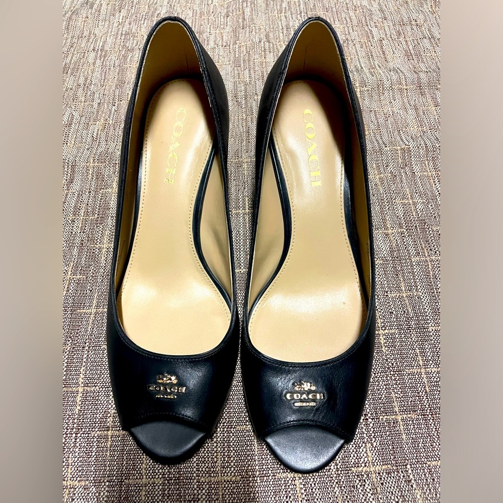 Coach GALA black Sz 8 EUC